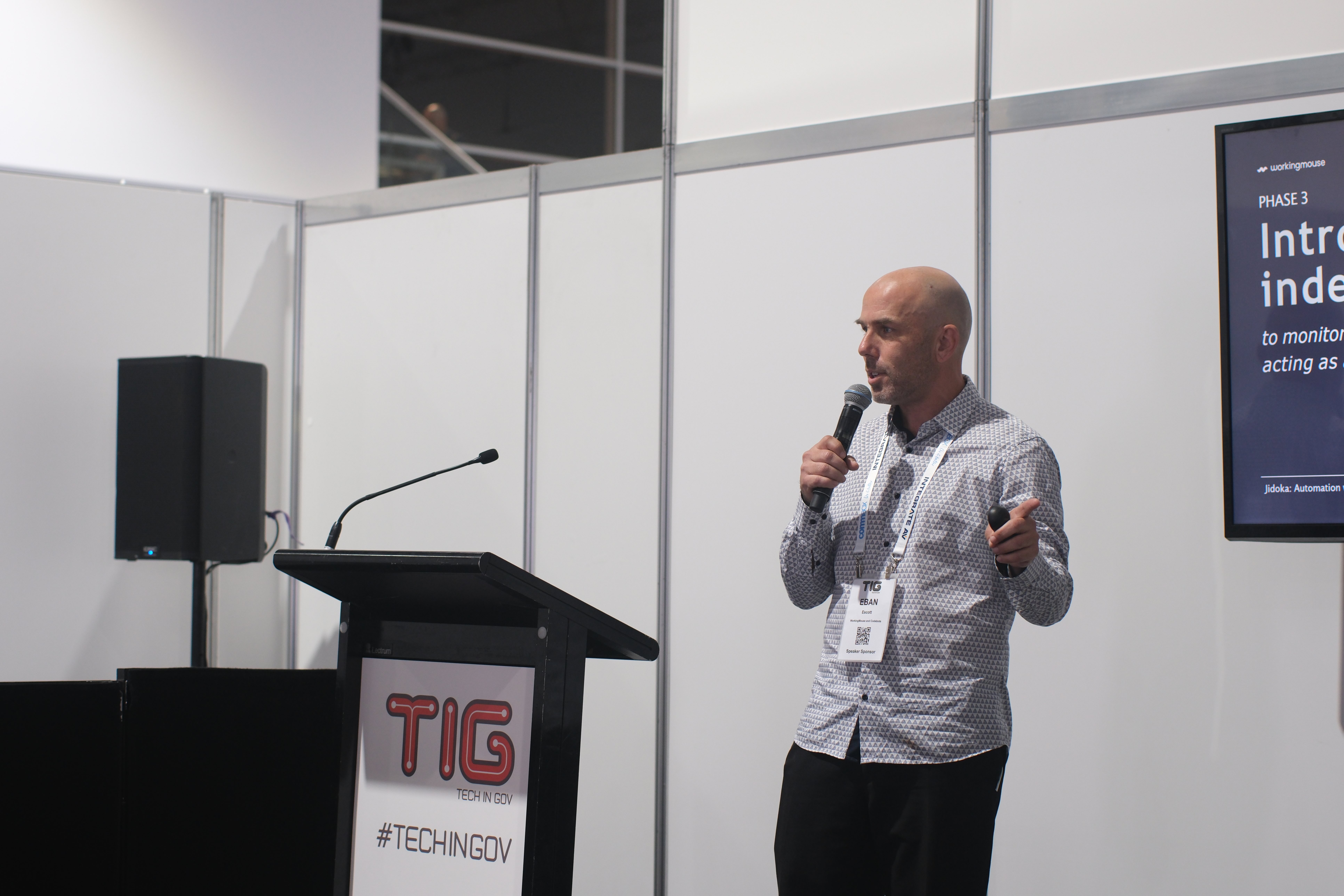 Eban Escott giving a presentation